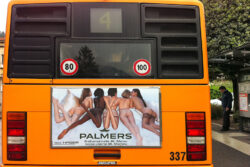 Werbung Palmers sexy Strapse Strümpfe von hinten Bus / Foto: TELOS - IMG_0956b